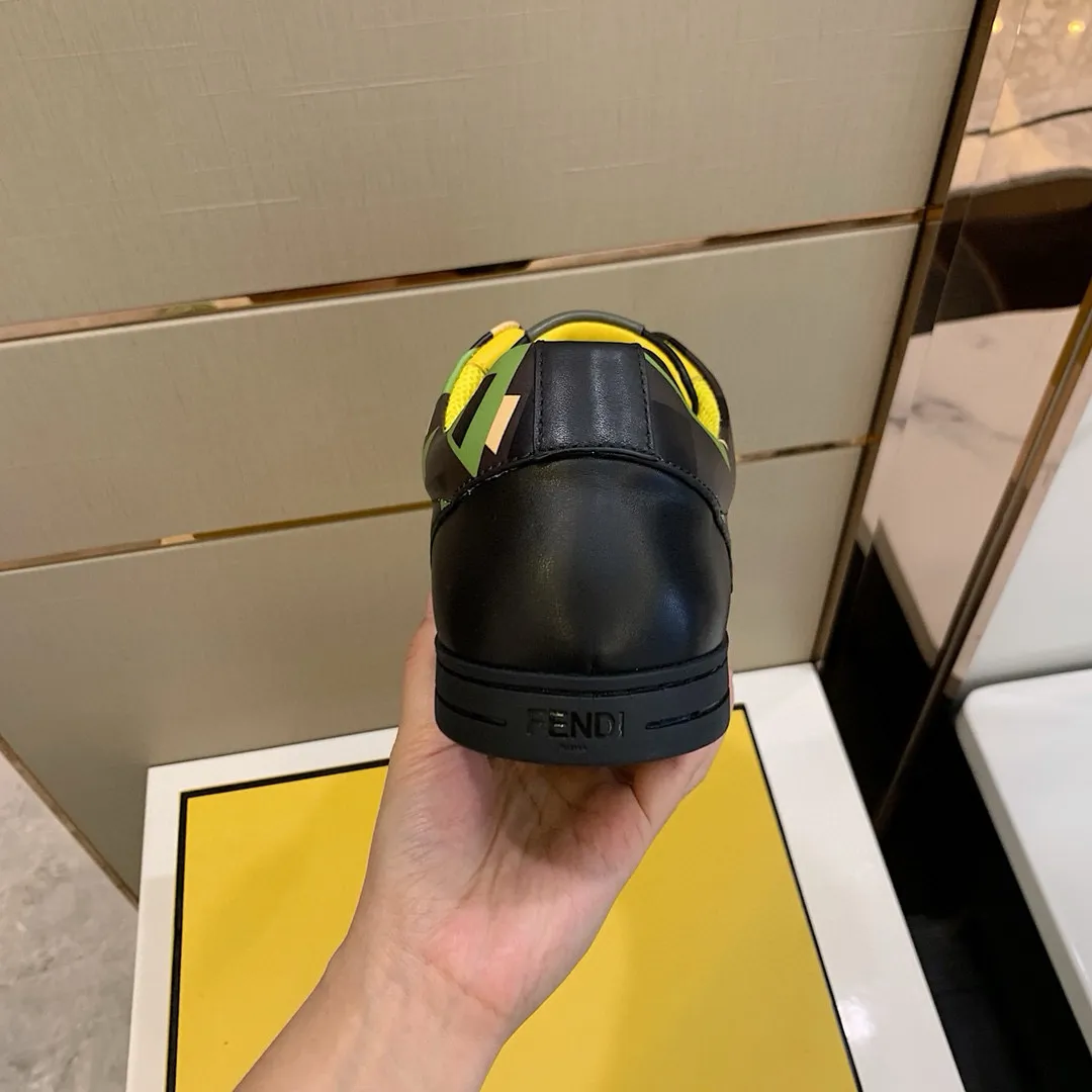 Factory Price: 380💰 Sun] FENDI Classic Comfort Men's, this sophisticated sneaker is handcrafted from soft calfskin. Mesh inner surface, ultra-light rubber material and rough outsole. This unique thin style is suitable for the casual and exquisite sensibility of this season. It is comfortable and natural on the feet. It is an everyday style for casual travel in autumn and winter! Code number: 38/44, customized 45